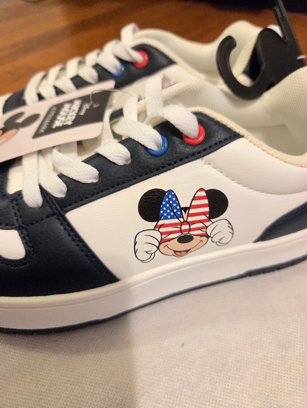 Disney Minnie Mouse USA Platform Sneakers Size 7